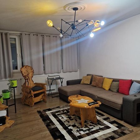 Aaa Apartment Приштина Екстер'єр фото